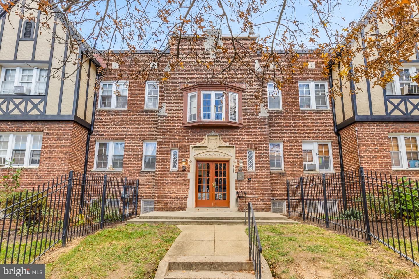 4915 3rd St NW #102 — photo