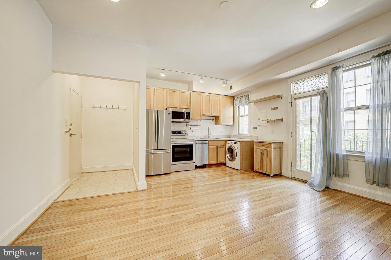 1401 Columbia Rd NW #219 — photo