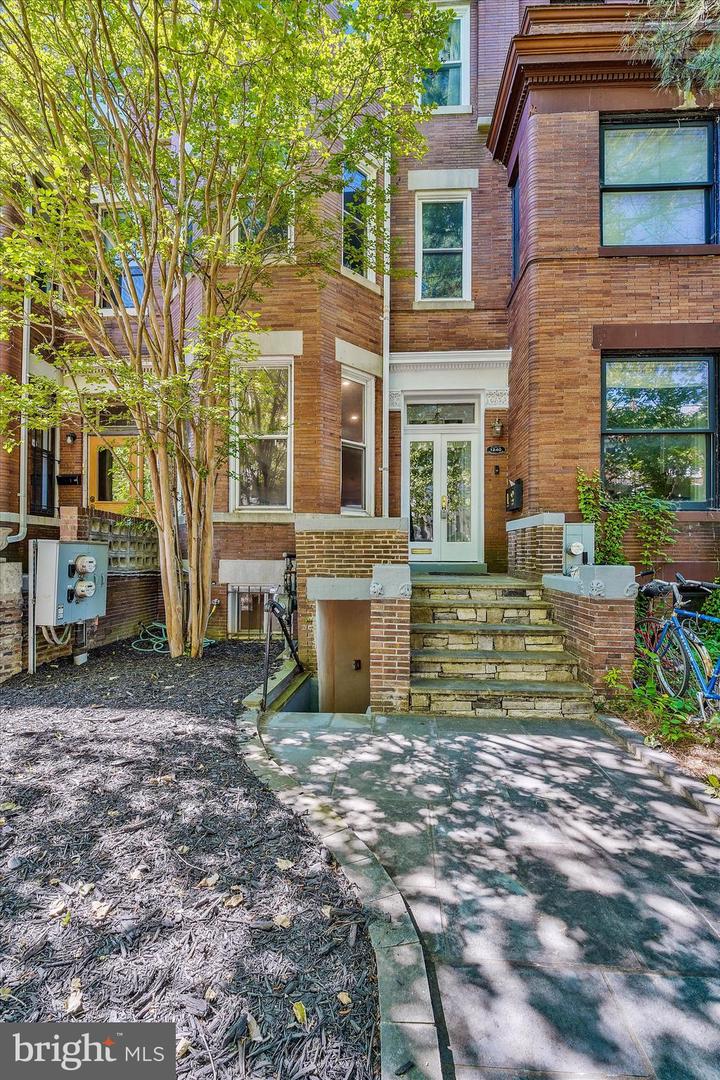 1240 Columbia Rd NW #1 — photo
