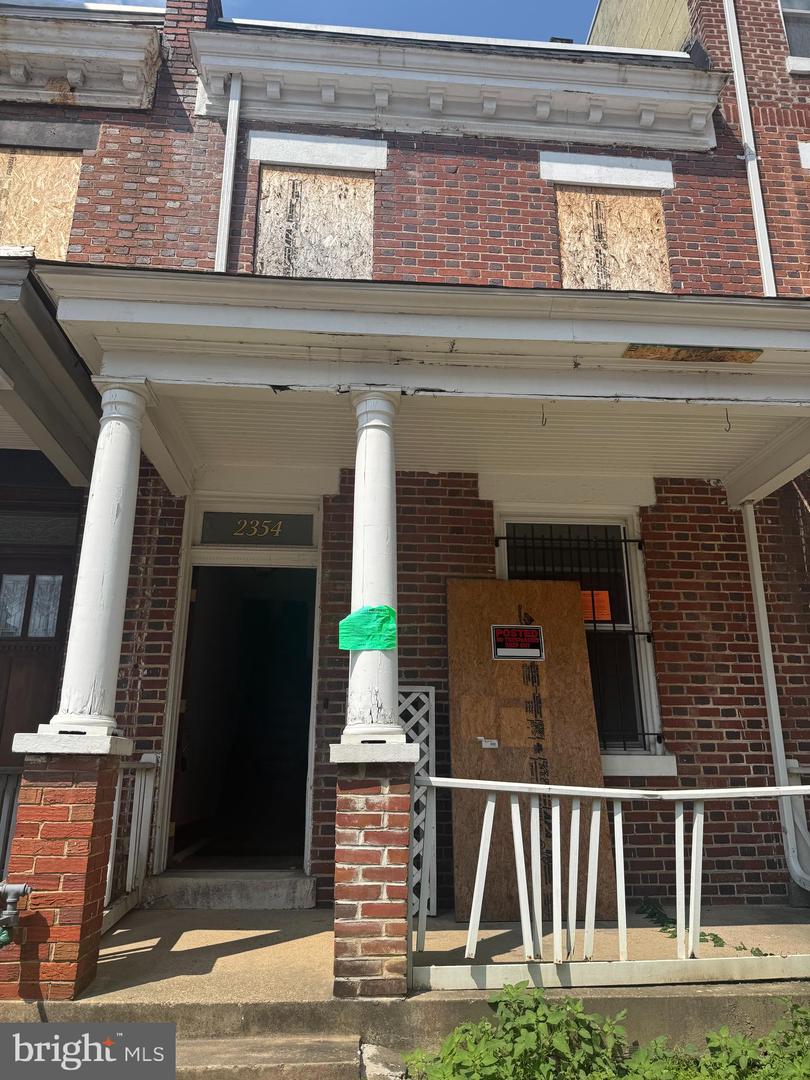 2354 Champlain St NW — photo