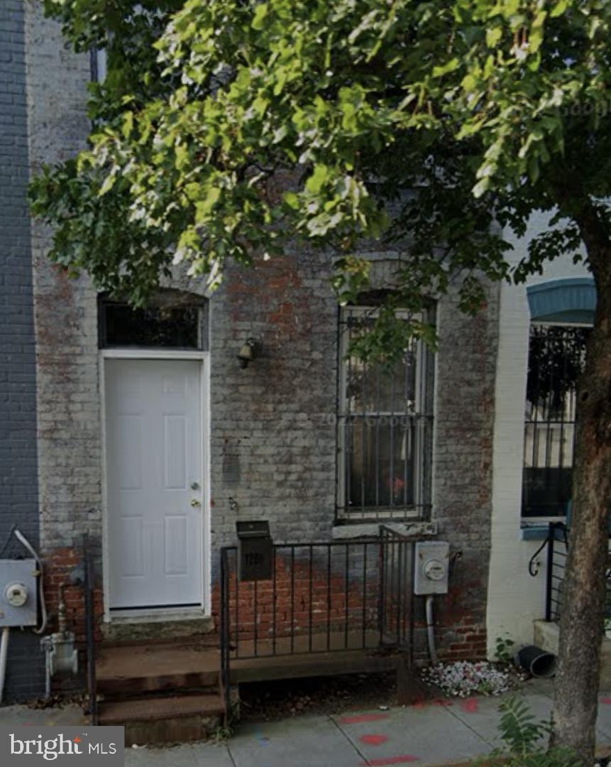1205 Wylie St NE — photo