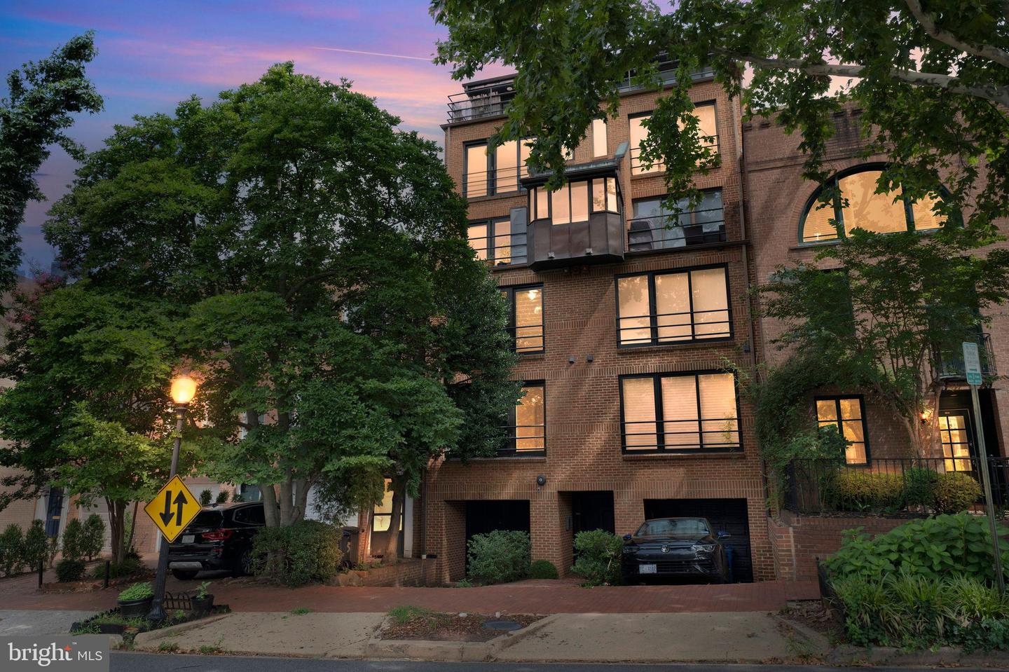 2519 I St NW #1 — photo