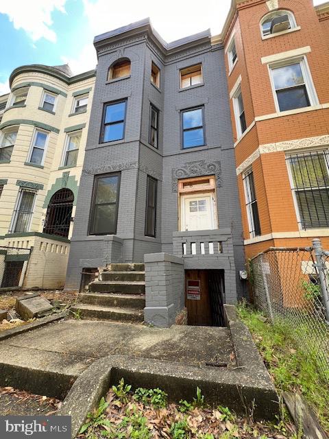 30 Rhode Island Ave NW — photo