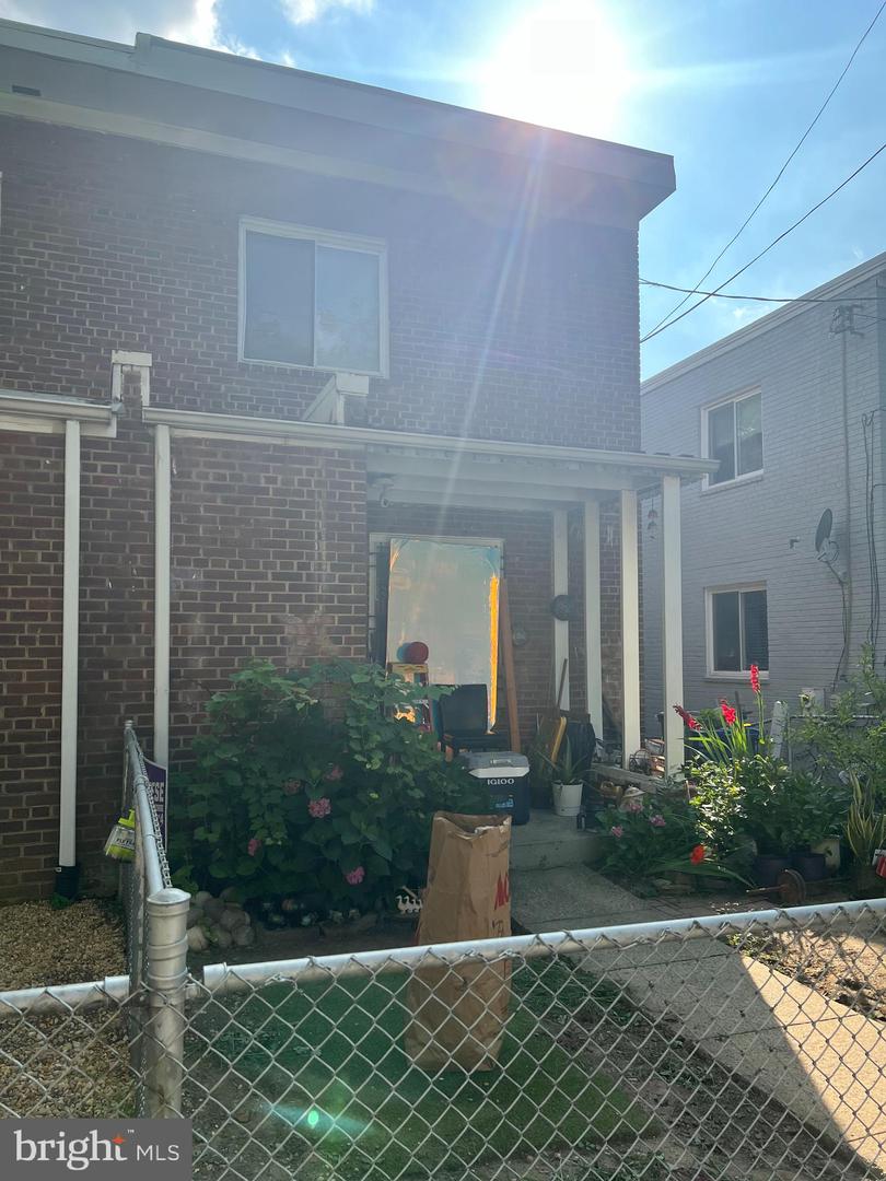 6620 Blair Rd NW — photo