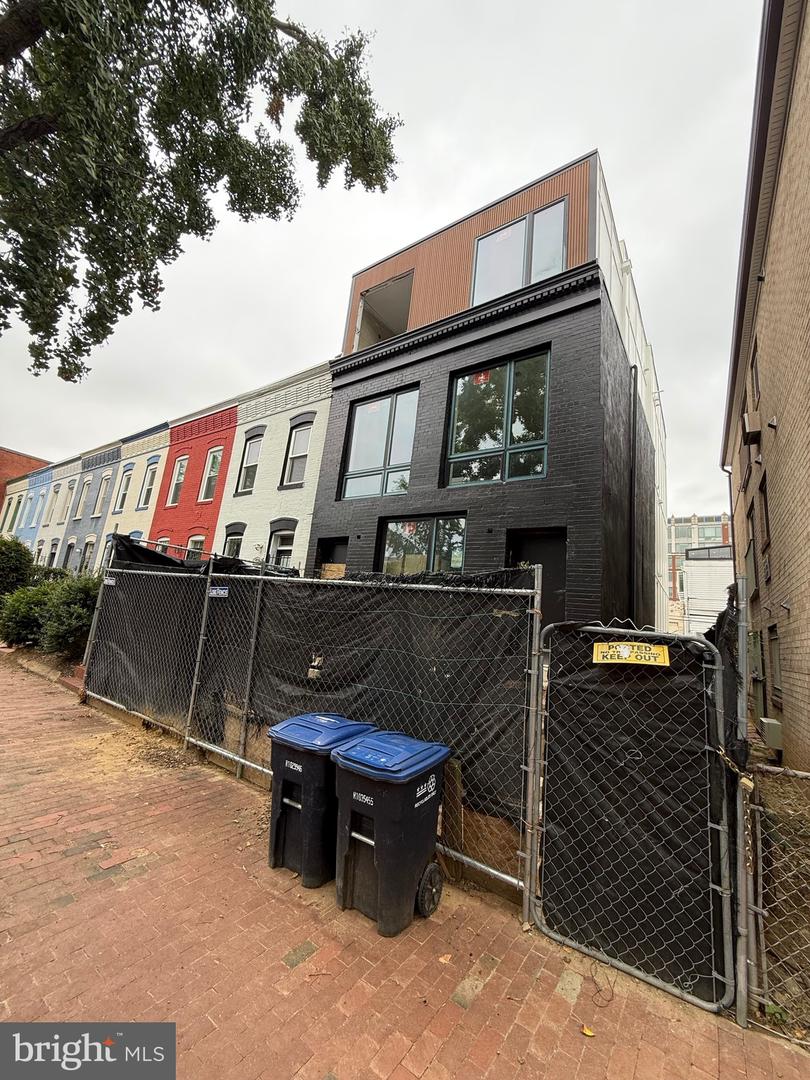 1534 Marion St NW — photo