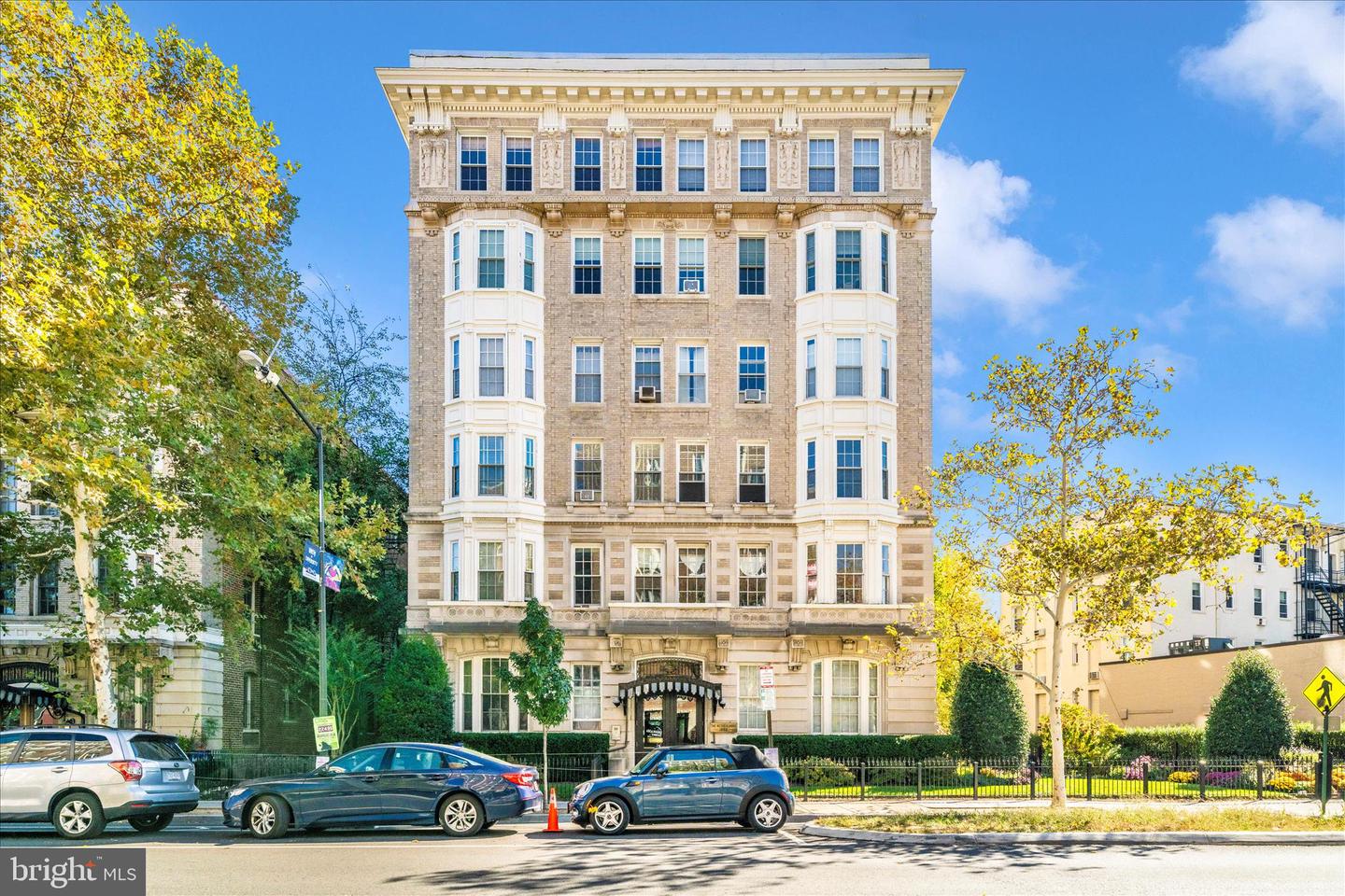 1852 Columbia Rd NW #101 — photo