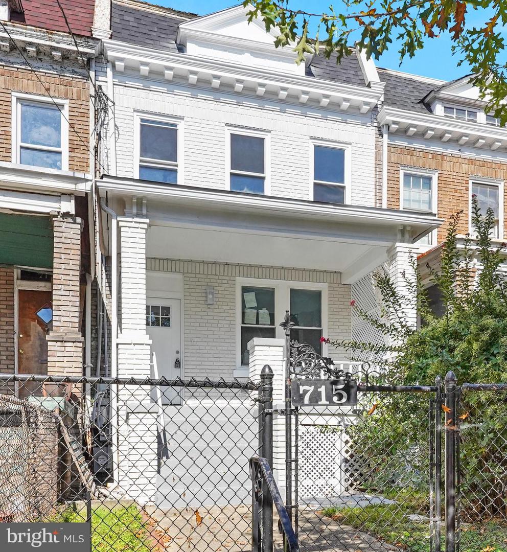 715 Longfellow St NW — photo