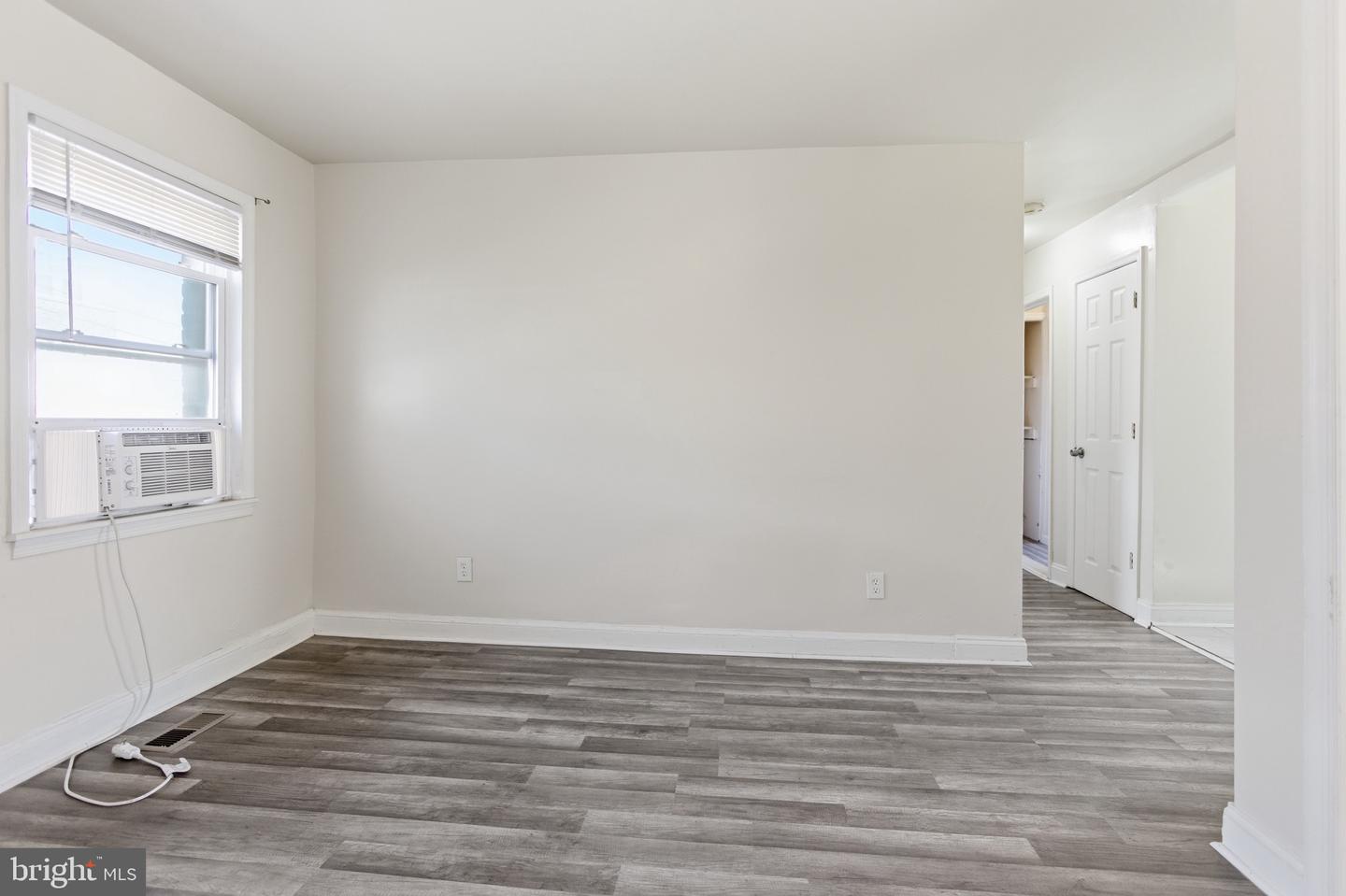 101 Wayne Pl SE #2 — photo