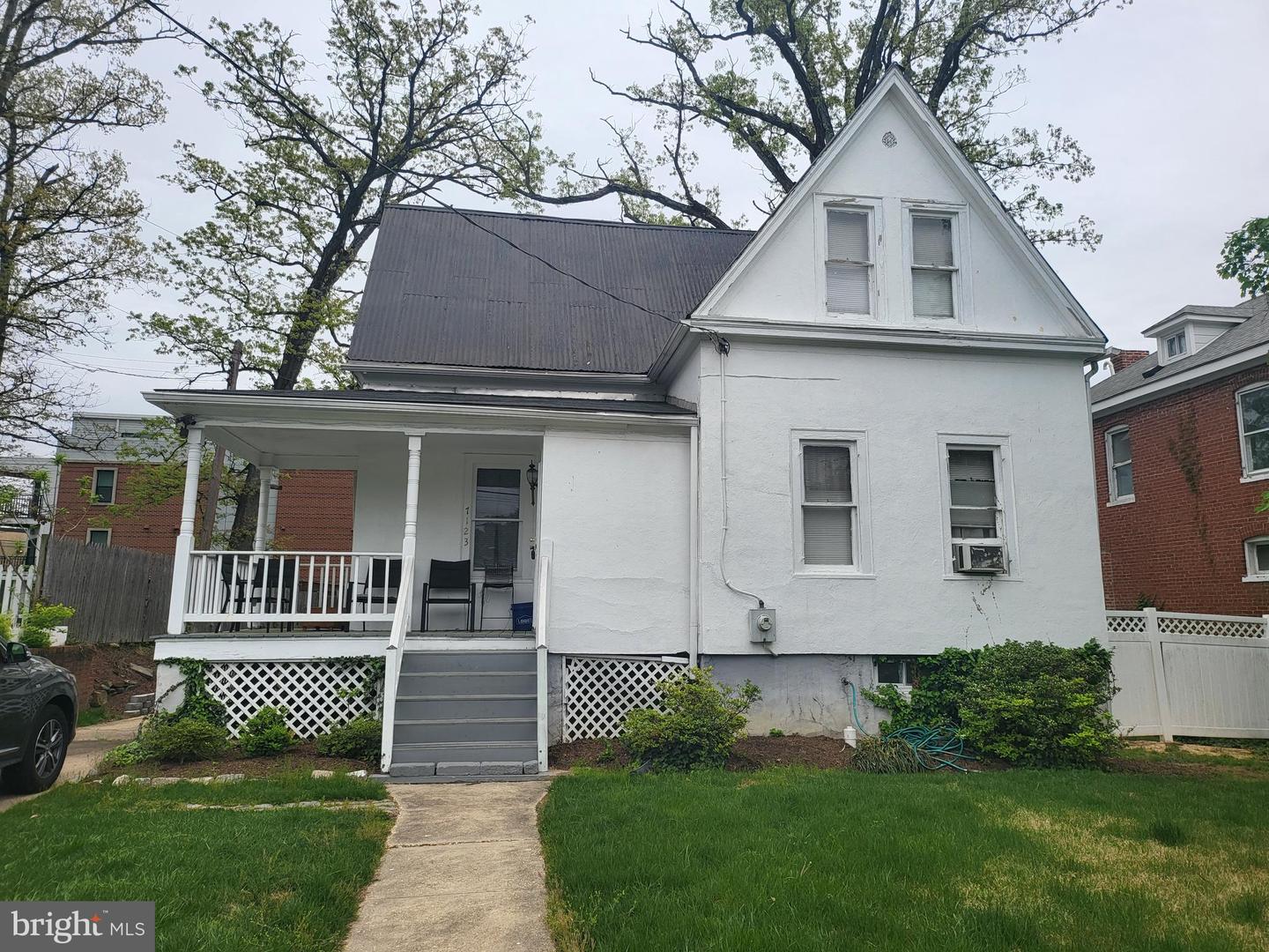 7123 Chestnut St NW — photo