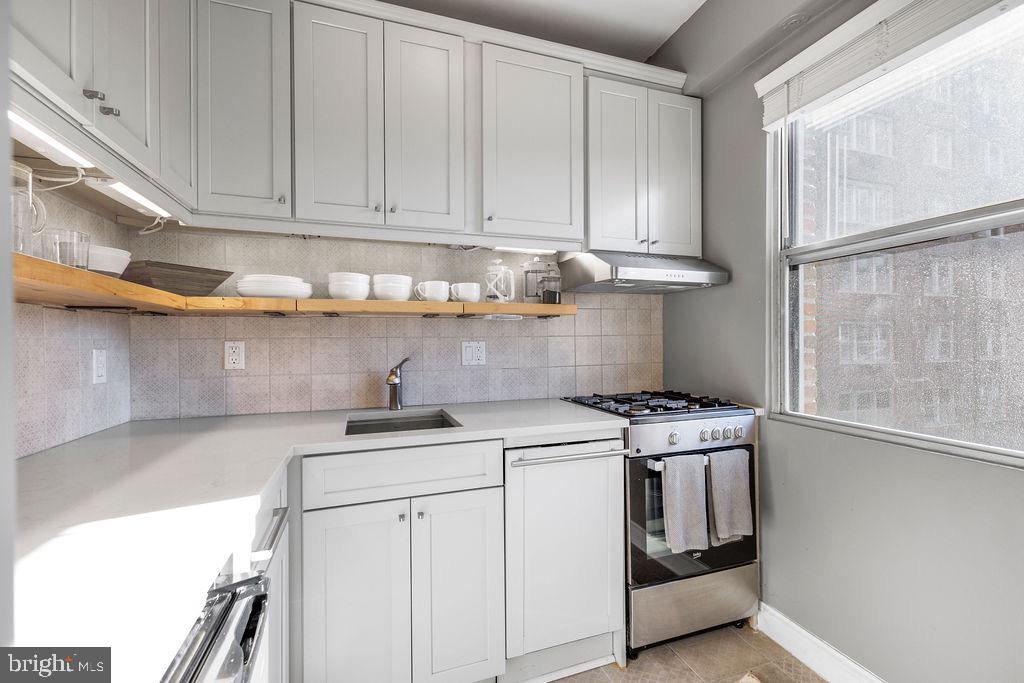 4000 Cathedral Ave NW #218B — photo