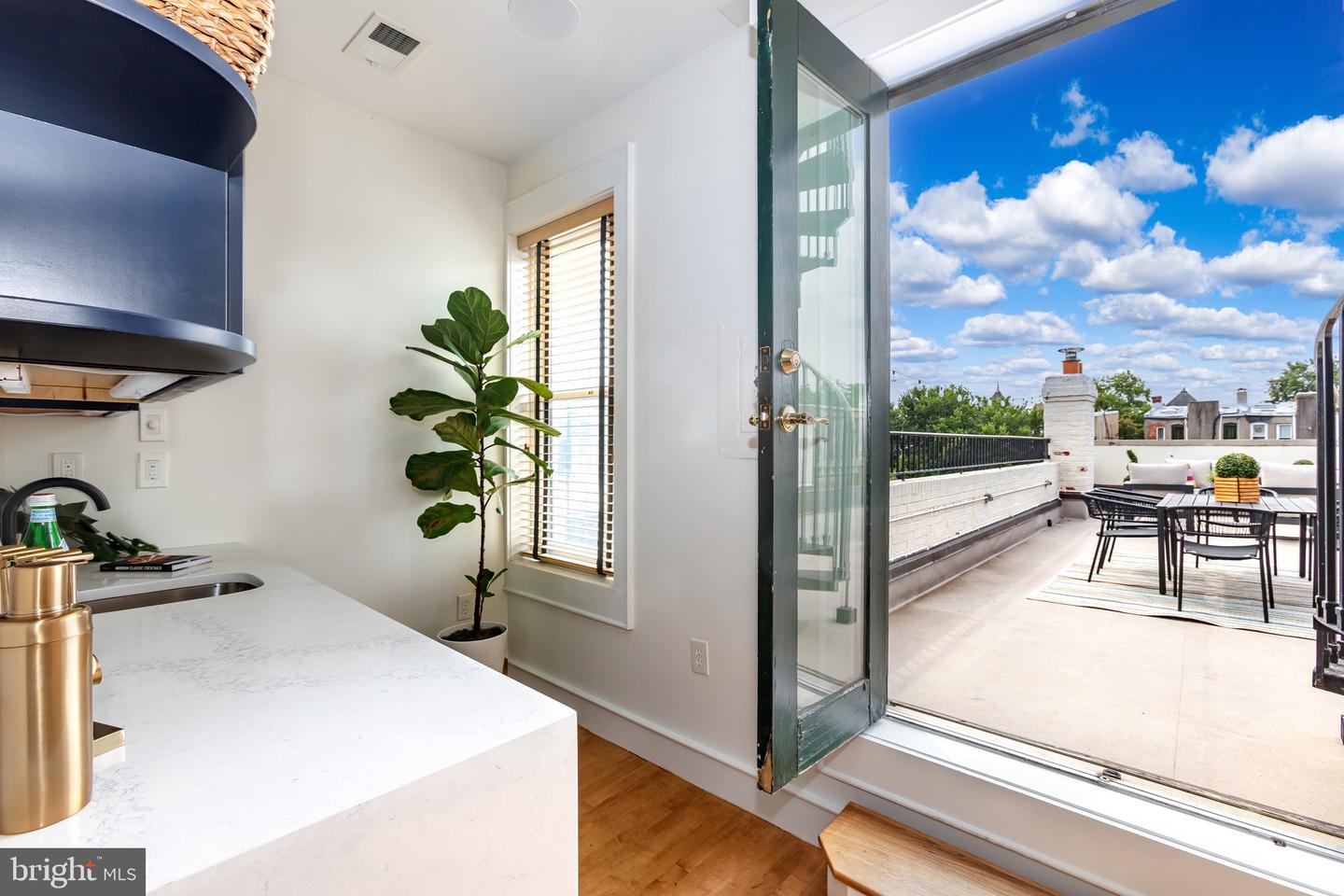 1314 Kenyon St NW — photo