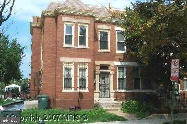 55 Q St NW — photo