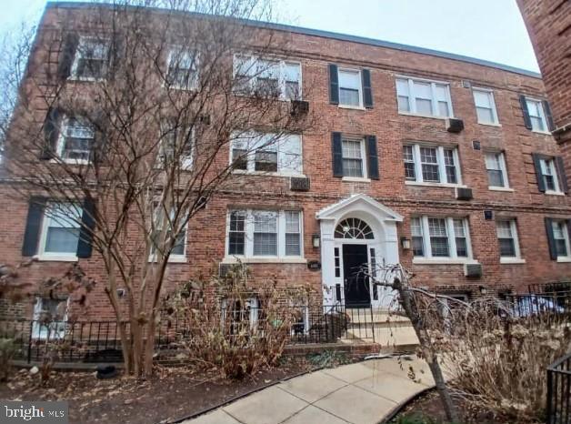 4491 Macarthur Blvd NW #201 — photo