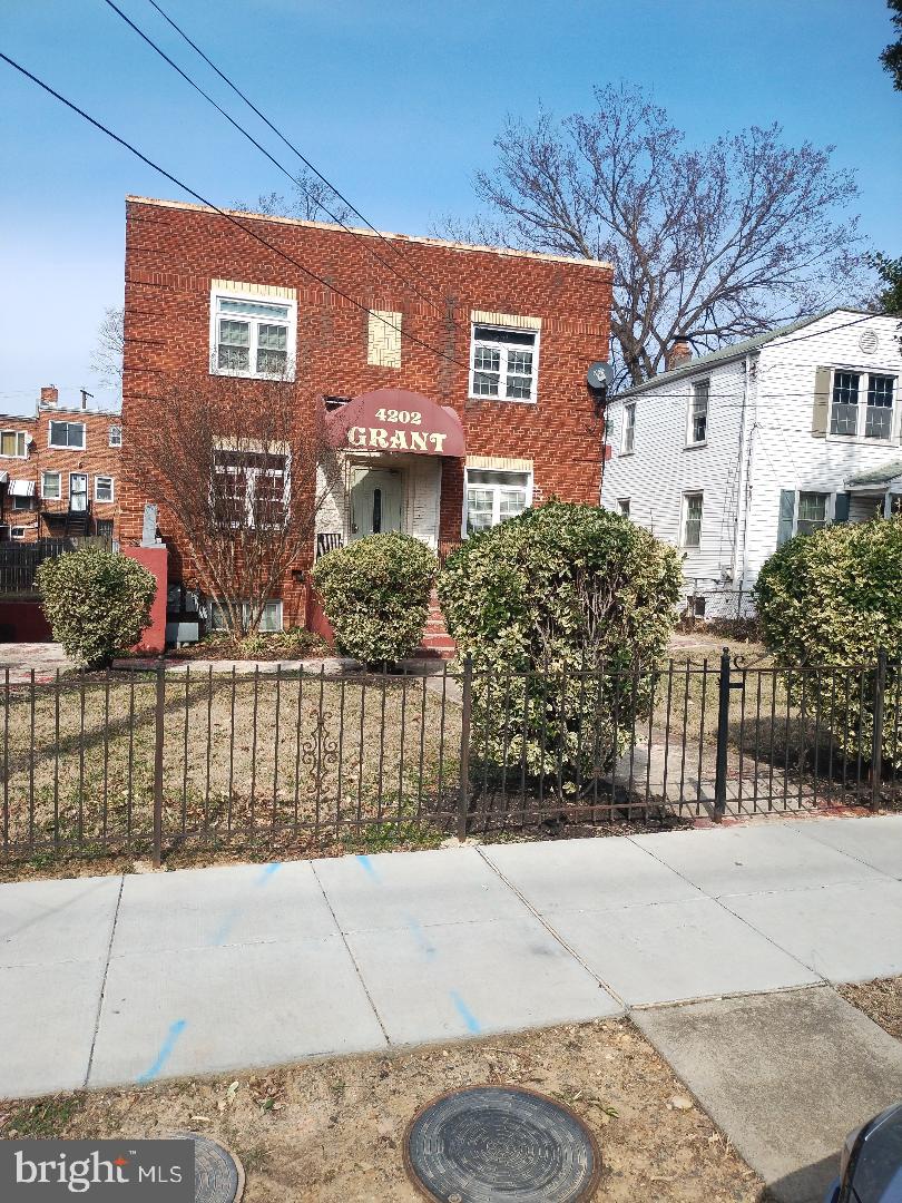 4202 Grant St NE #202 — photo