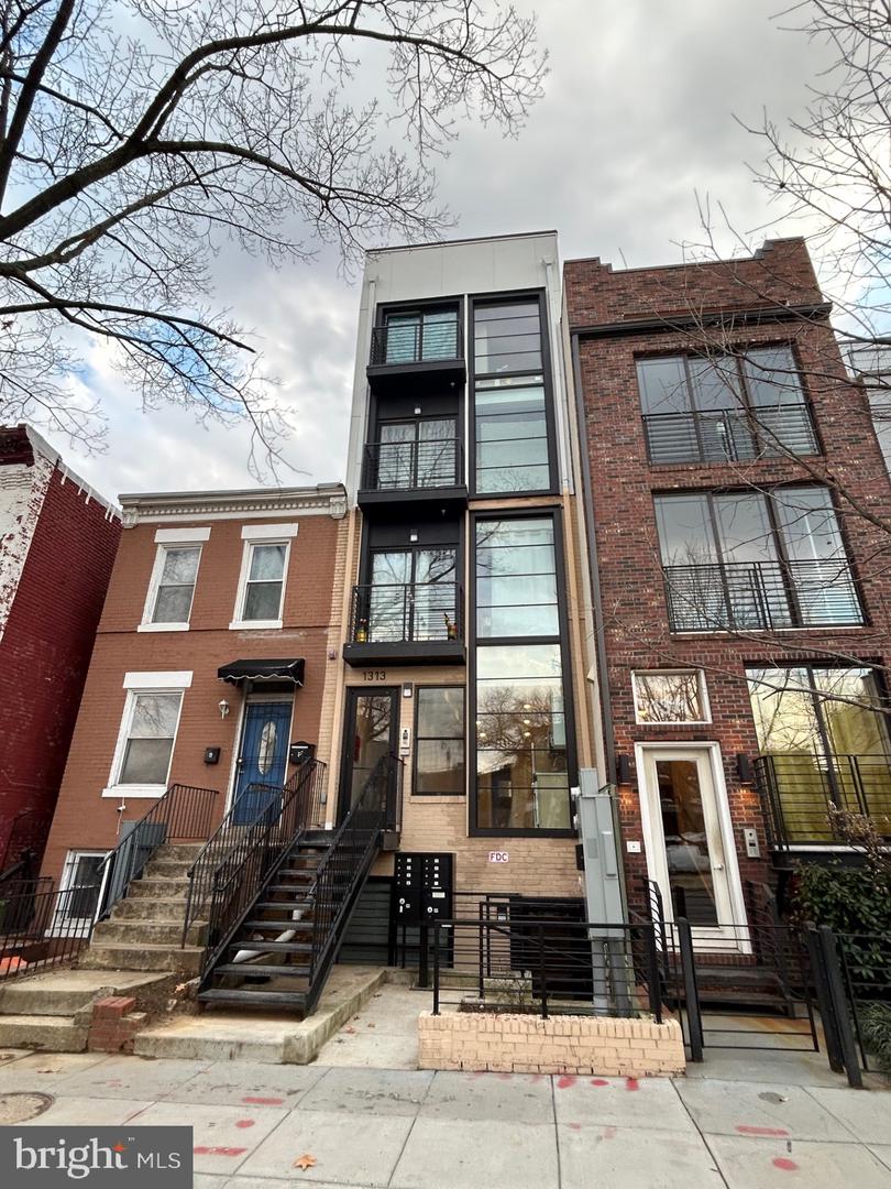 1313 Pennsylvania Ave SE #102 — photo