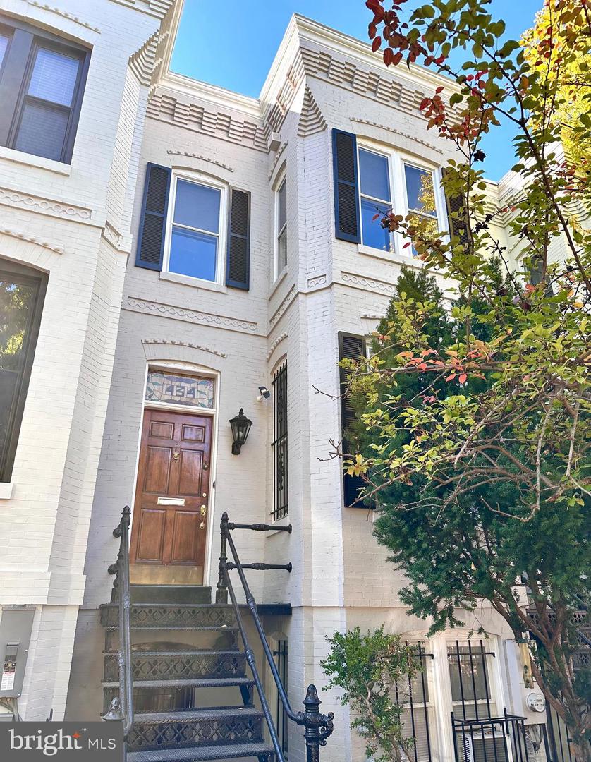 434 & 434 1/2 6th St NE — photo