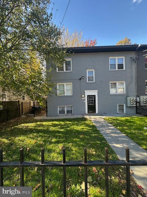 1416 Eastern Ave NE — photo