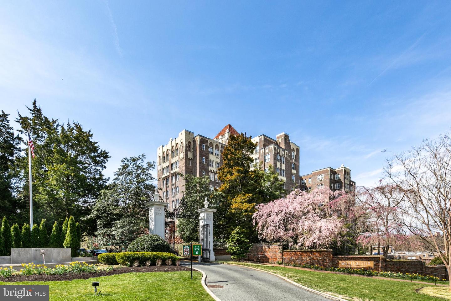 4000 Cathedral Ave NW #203B — photo