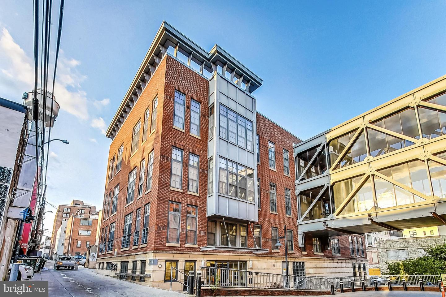 2328 Champlain St NW #202 — photo