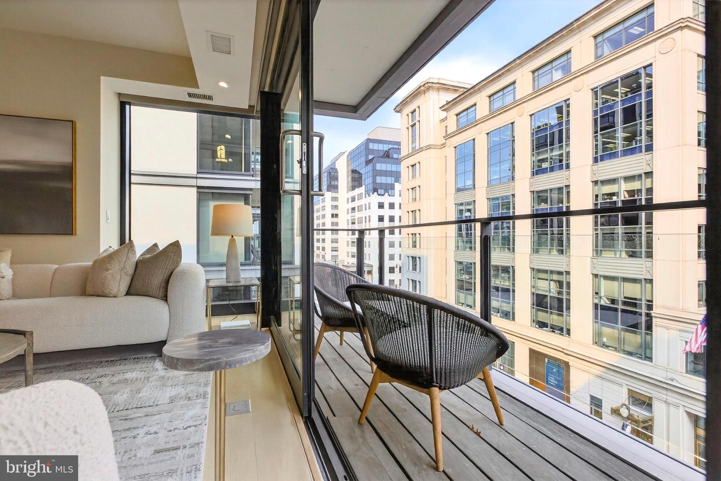 925 H St NW #515 — photo