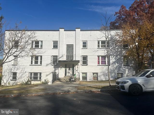 2440 S St SE — photo