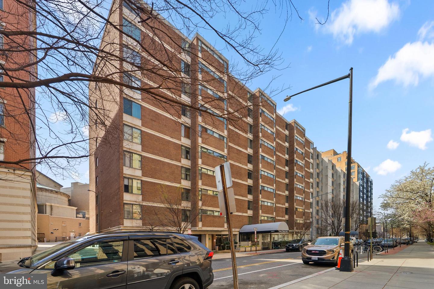 1420 N St NW #914 — photo