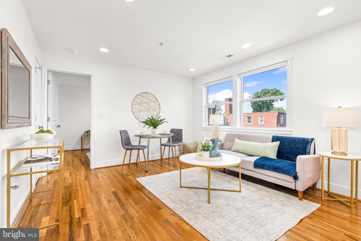 1628 C St SE #302 — photo