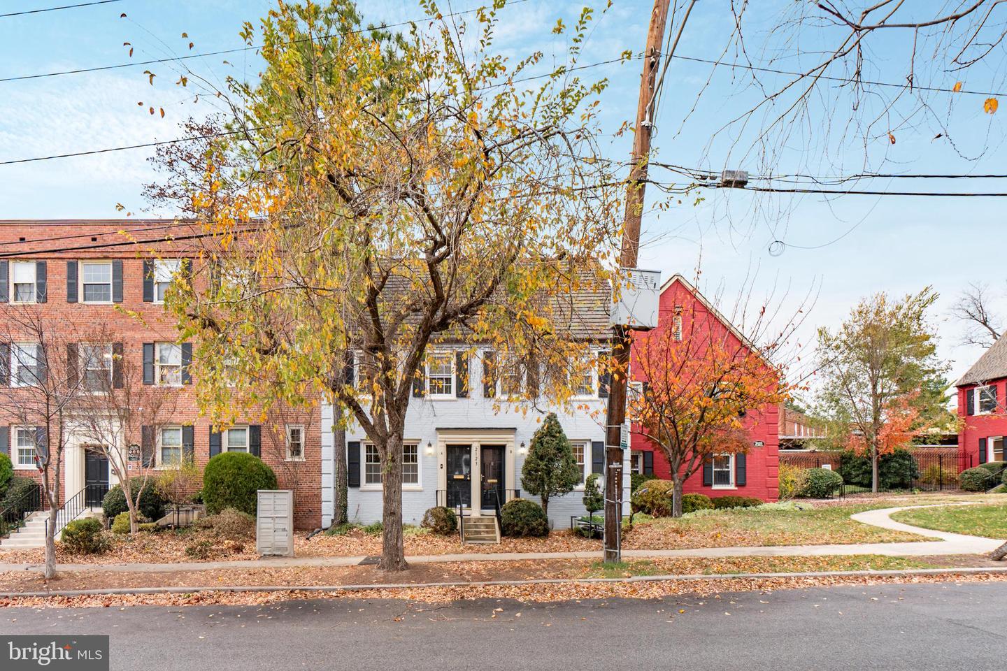 2123 Suitland Ter SE #B — photo