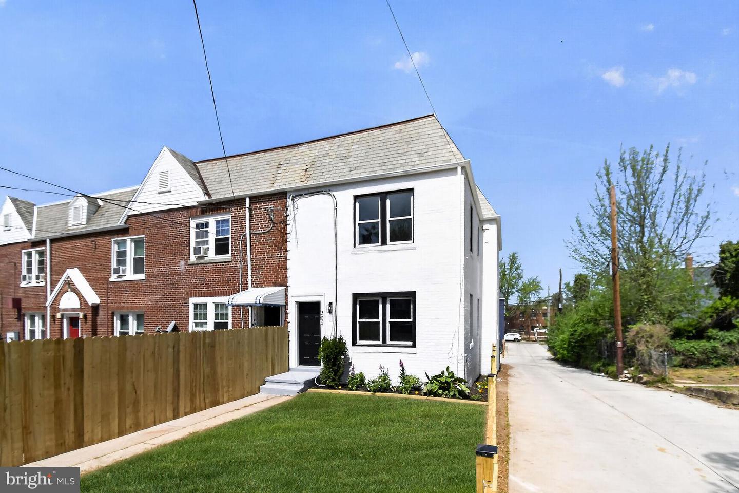 305 Decatur Street NW, Washington, DC 20011