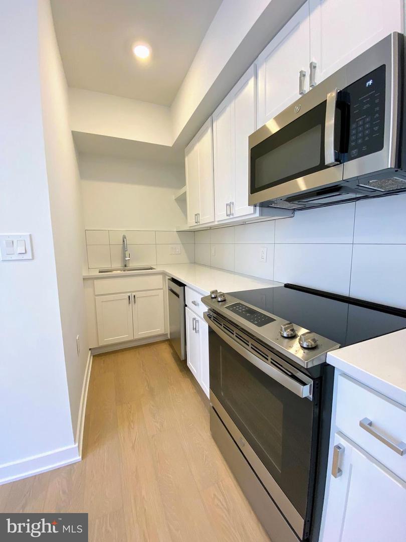 3435 Brown St NW #21 — photo