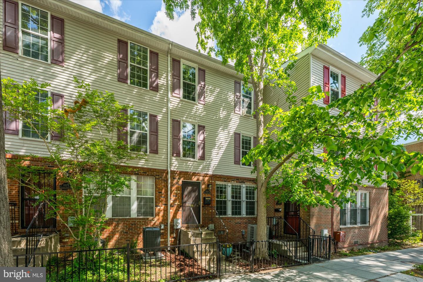 1105 Harvard St NW #F — photo