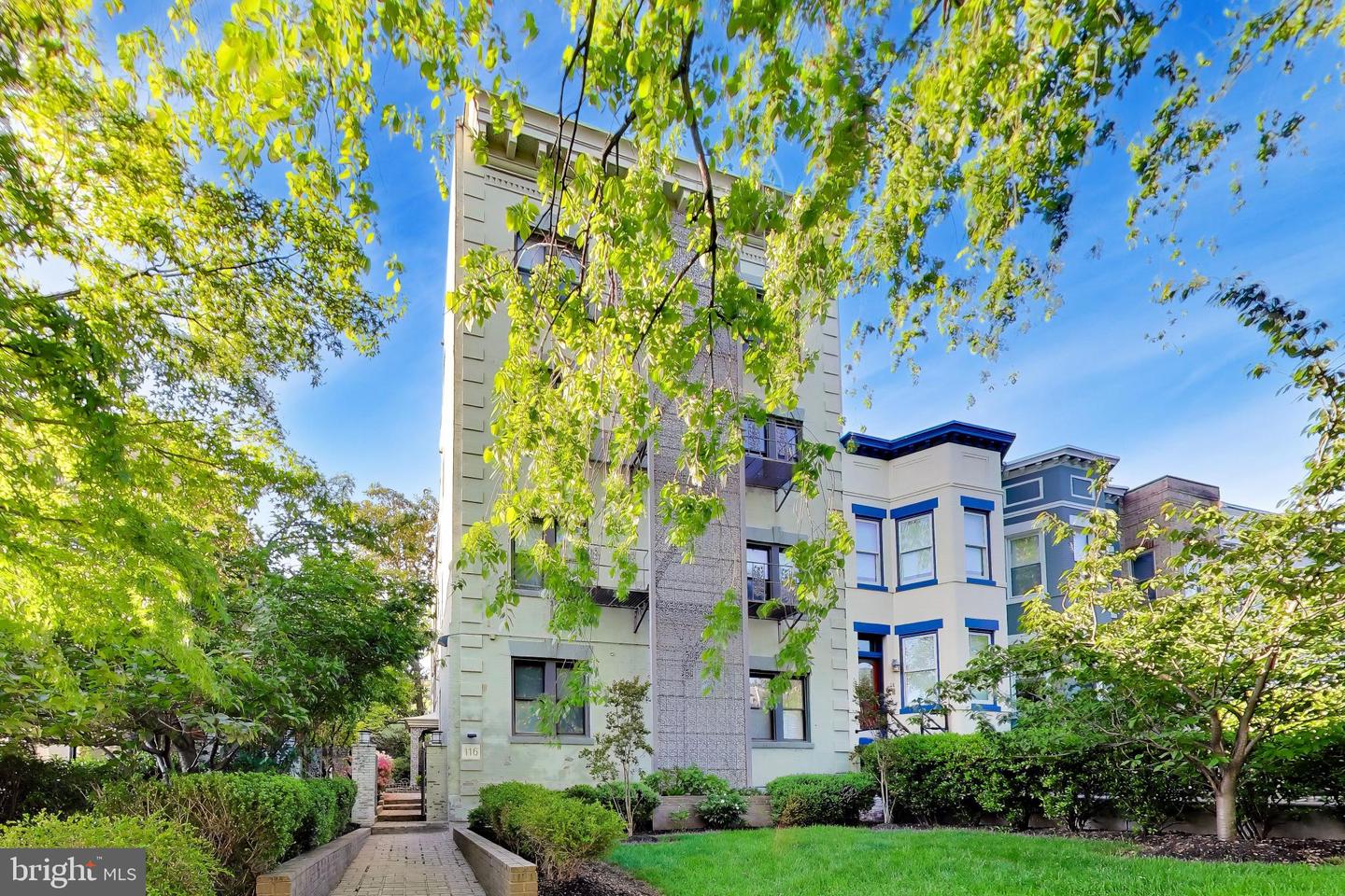 116 N Carolina Ave SE #204 — photo