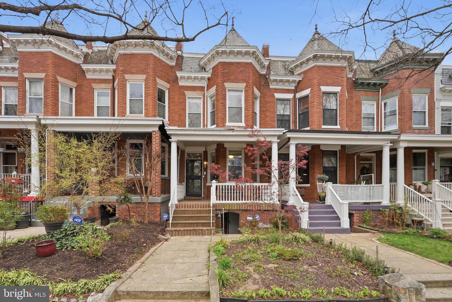 56 Adams St NW — photo