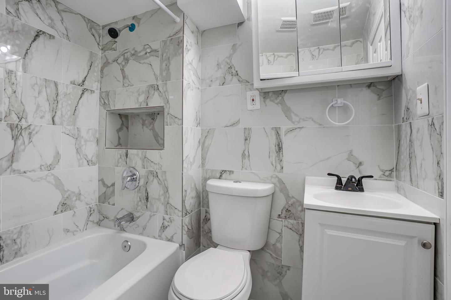 1523 Park Rd NW #B2 — photo