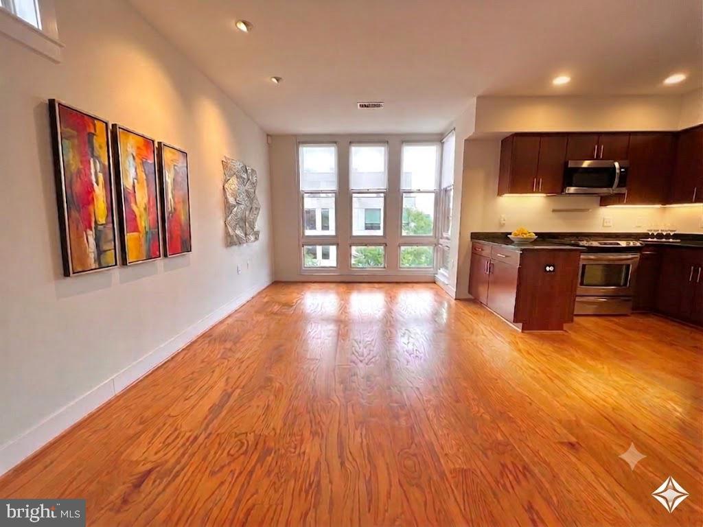 2910 Georgia Ave NW #404 — photo