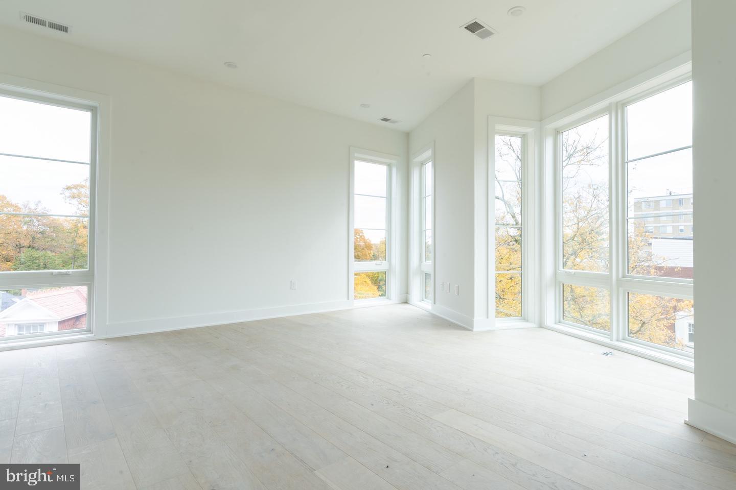 5301 Connecticut Ave NW #304 — photo
