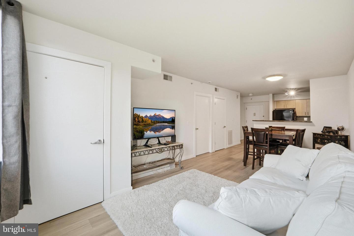 1000 New Jersey Ave SE #216 — photo