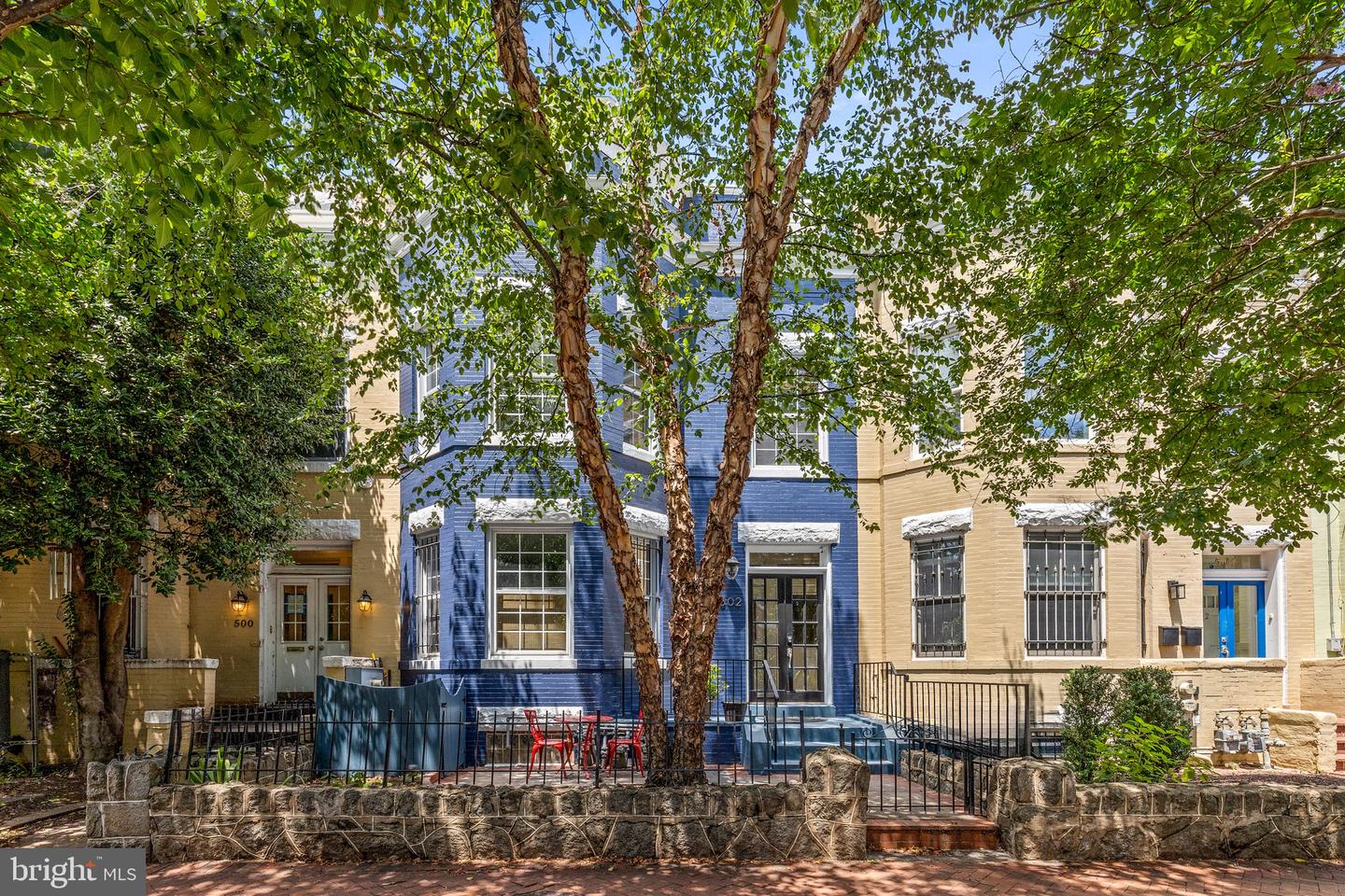 502 G St NE — photo