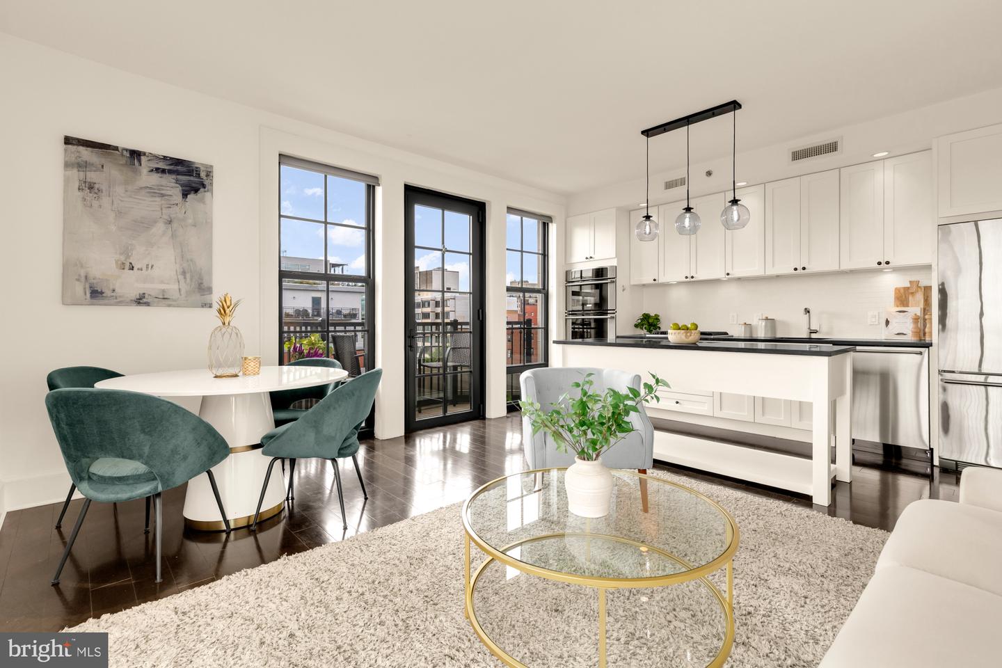 1011 M St NW #703 — photo