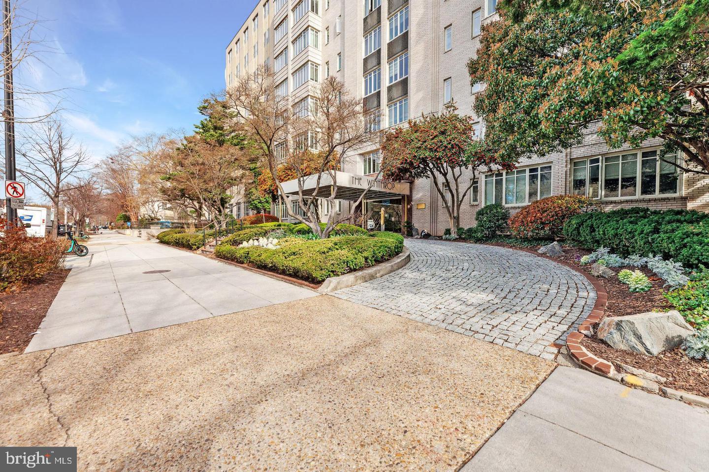 1727 Massachusetts Ave NW #108 — photo