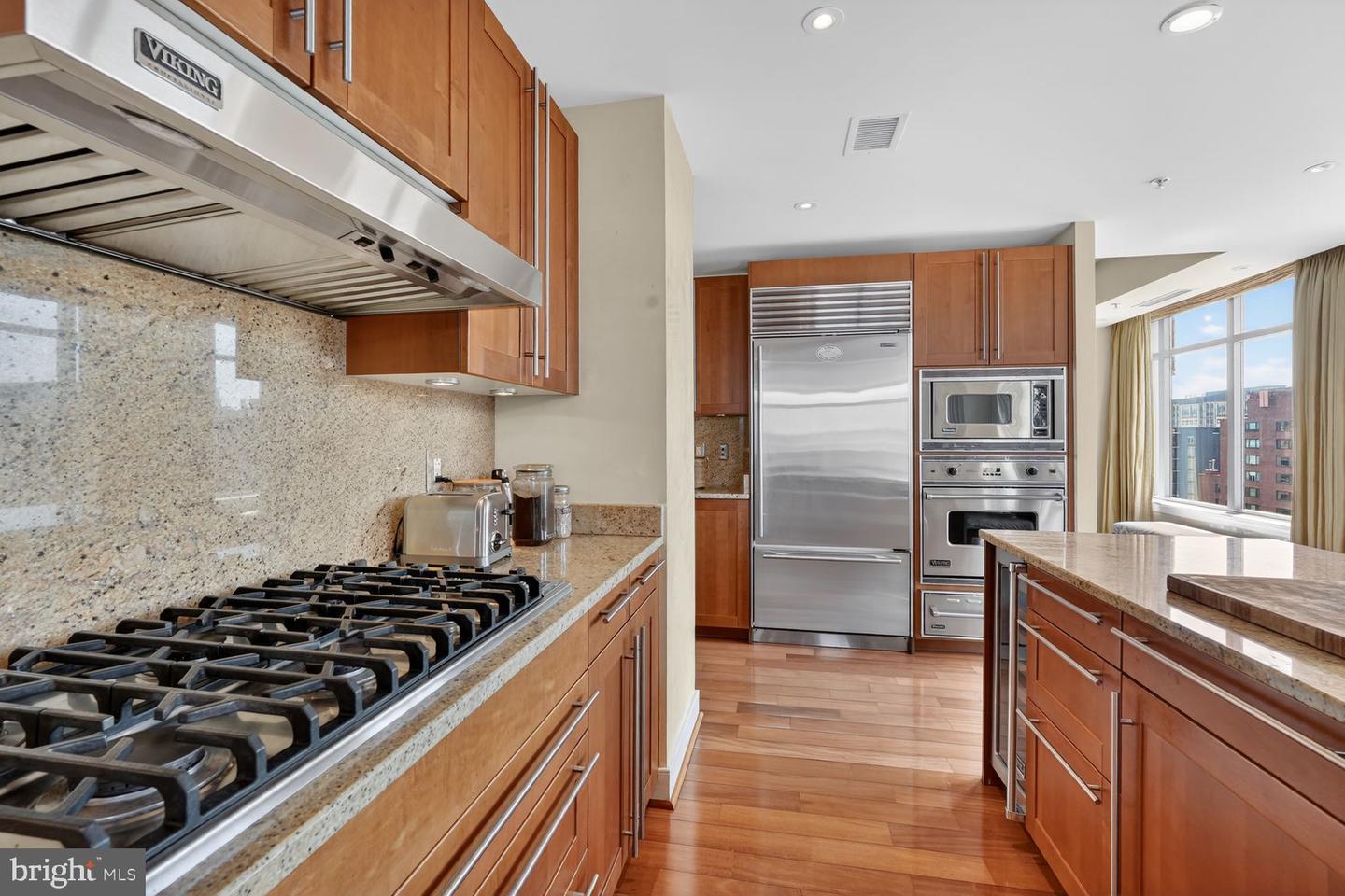 2425 L St NW #939 — photo
