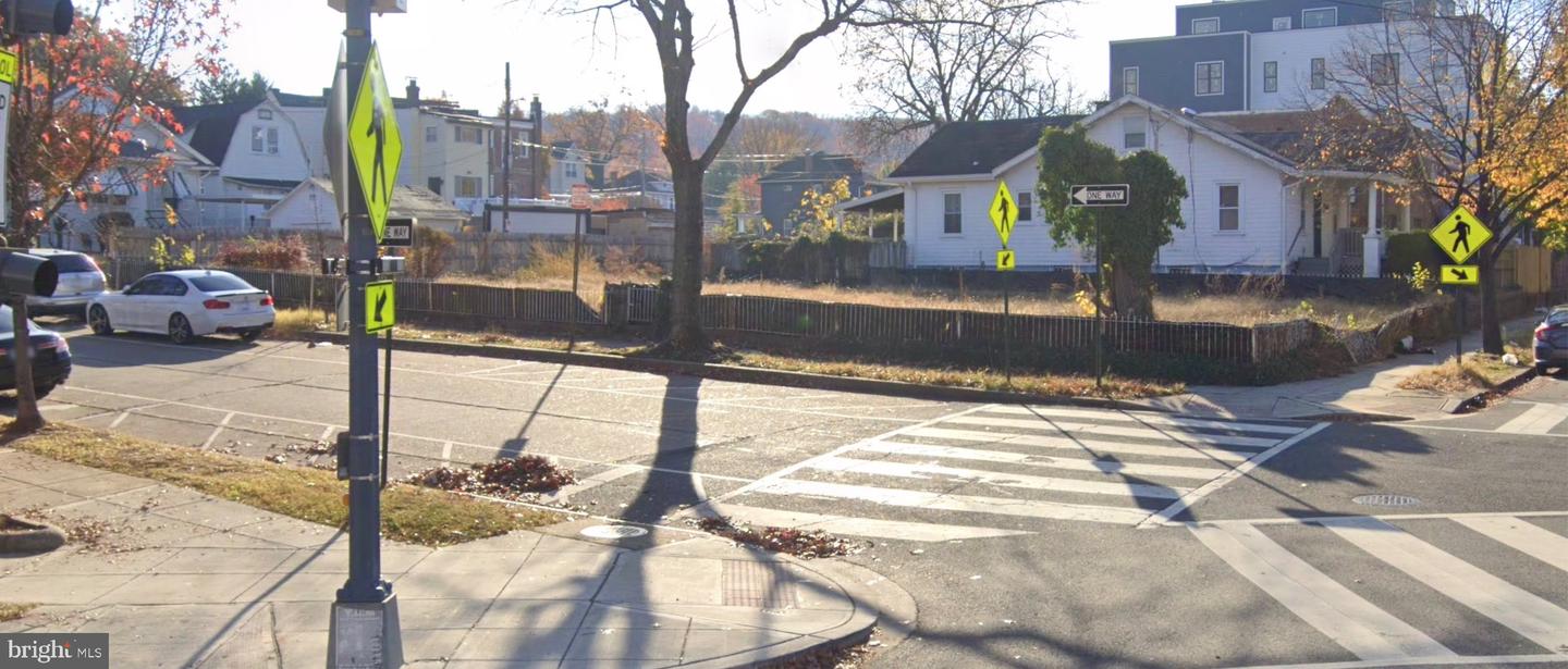 2101 Q St SE — photo