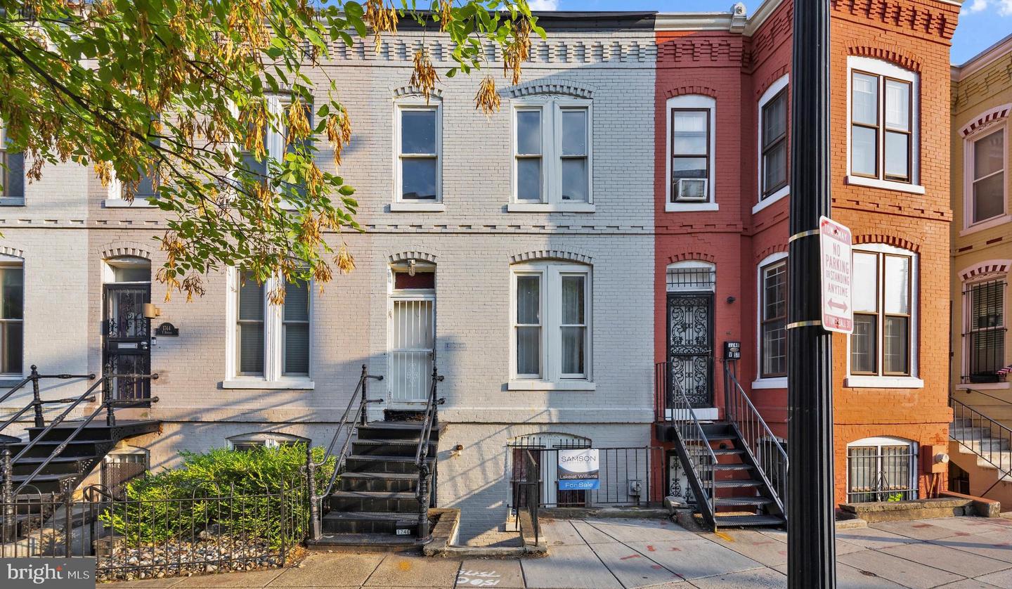 1746 V St NW — photo