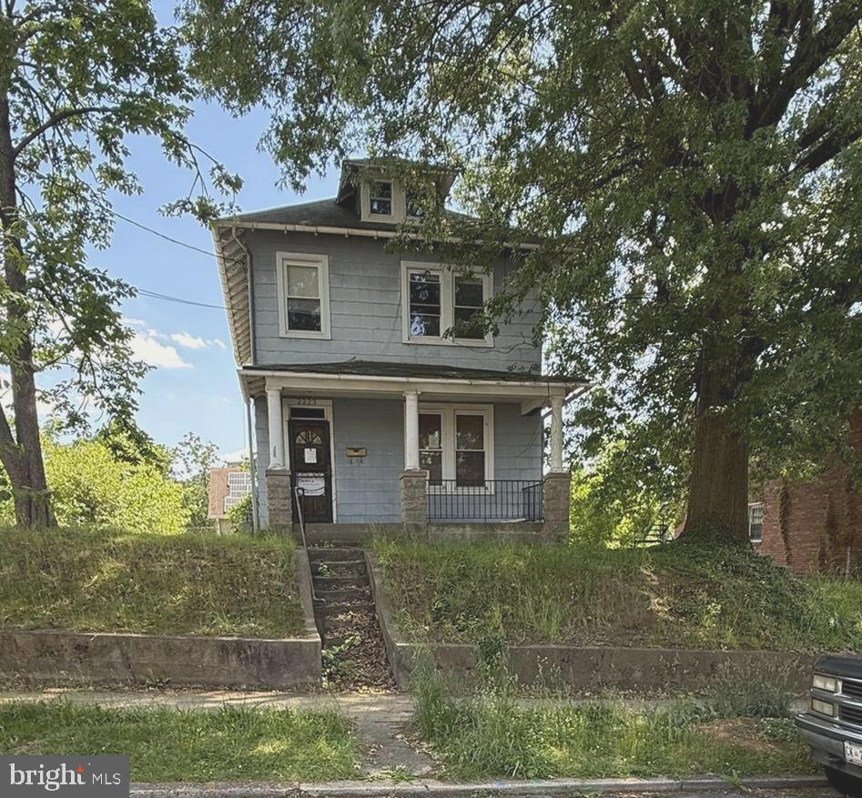 2223 R St SE — photo