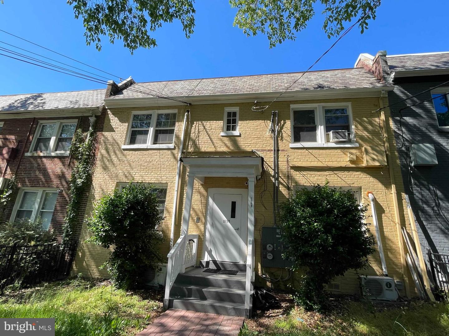 1732 S St SE — photo