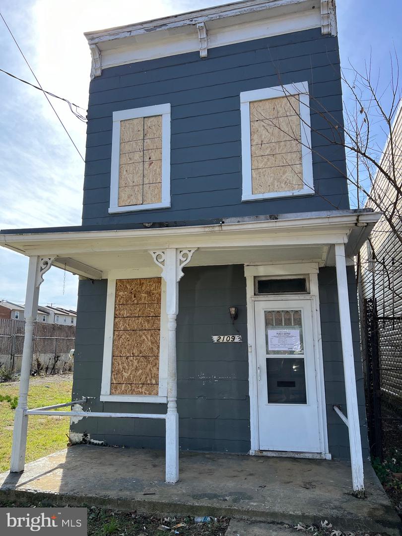 2109 Fairlawn Ave SE — photo