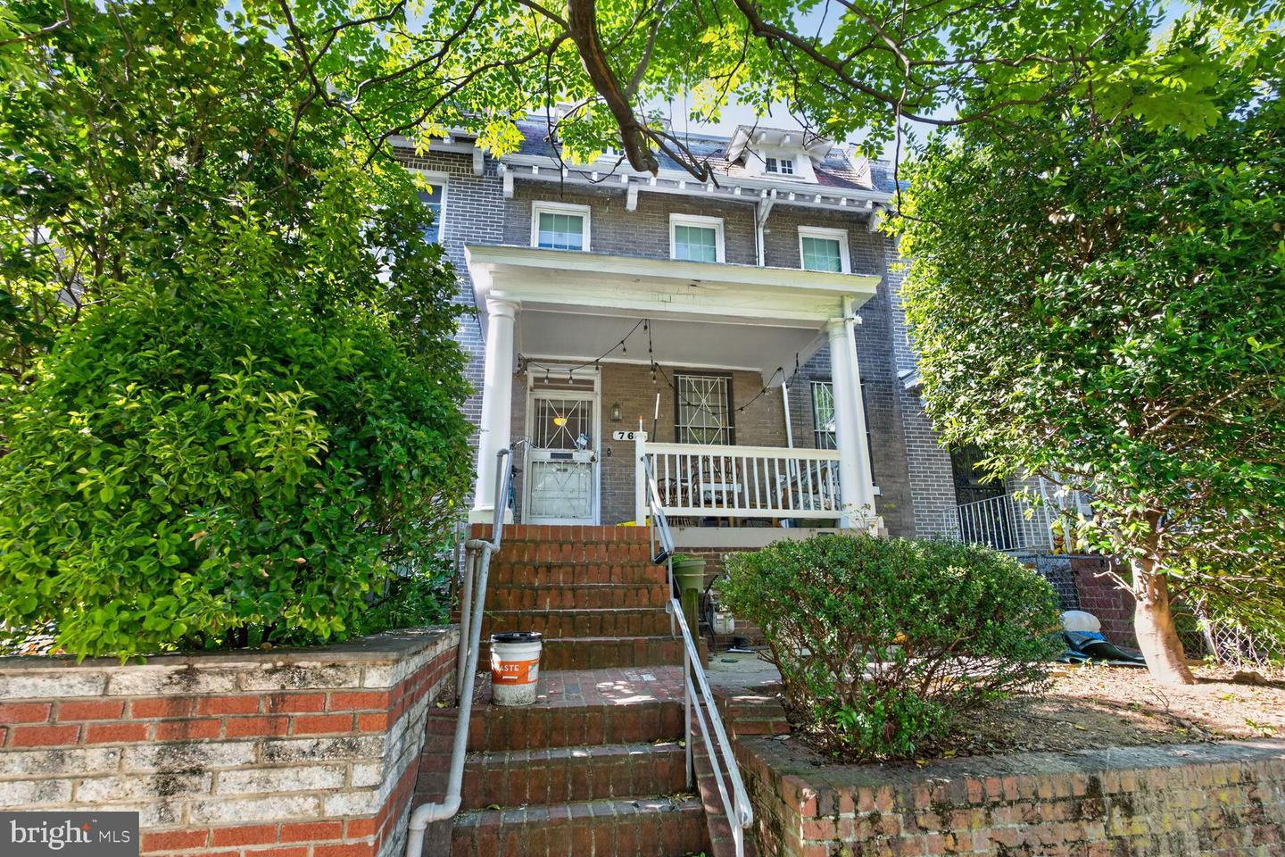 764 Quebec Pl NW — photo