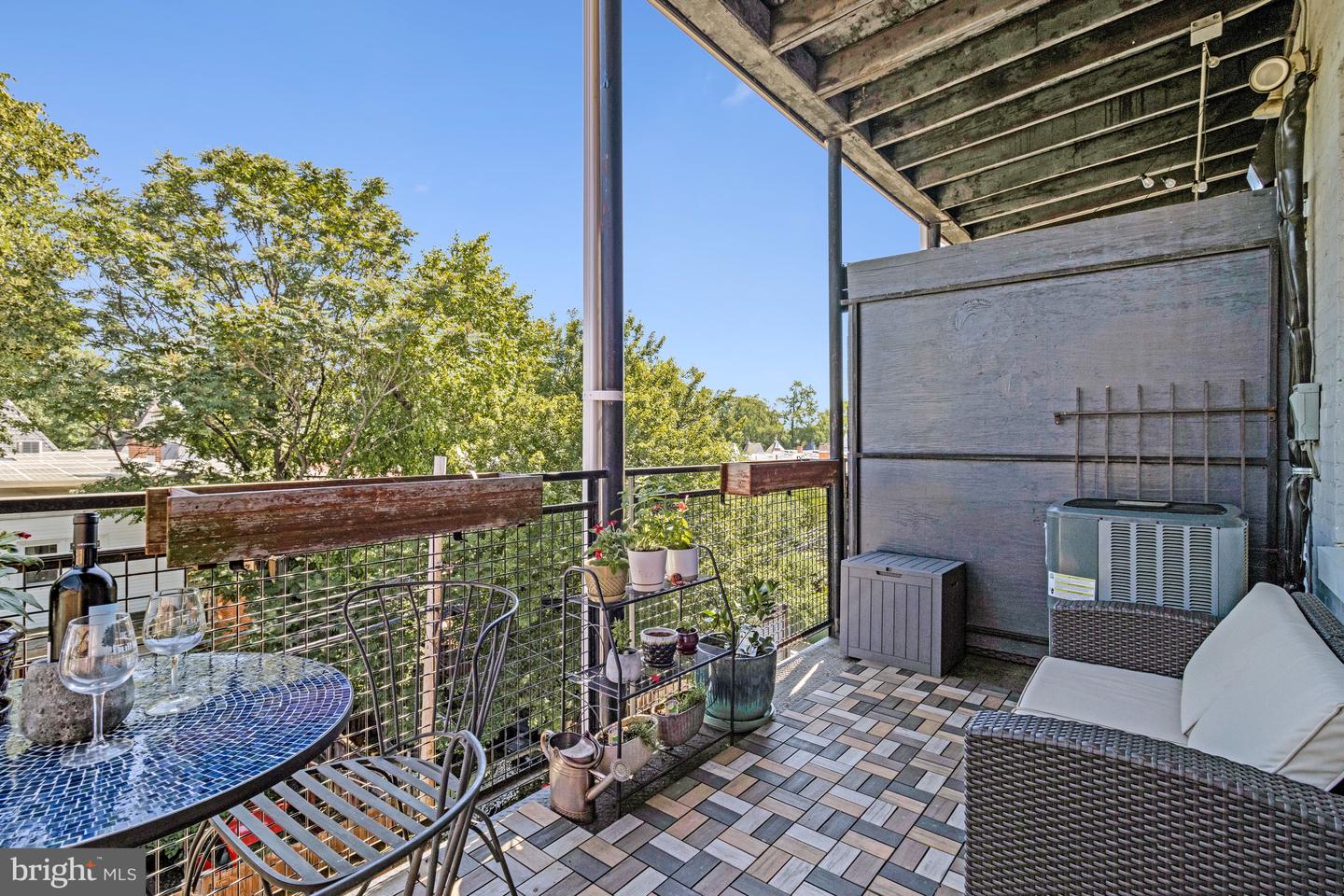 1527 Park Rd NW #301 — photo