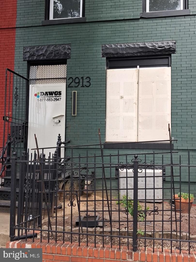 2913 Georgia Ave NW — photo