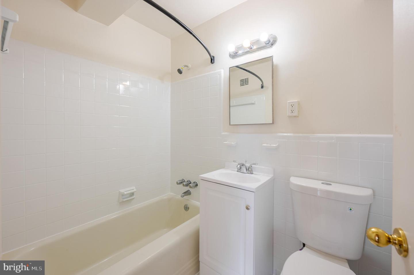 3901 Tunlaw Rd NW #705 — photo